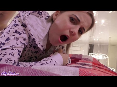 ❤️ Тачаангуй ээж залгих болон pregistyle секс - булэг ойр хүртэл ❤ Порно видео манайд ❤